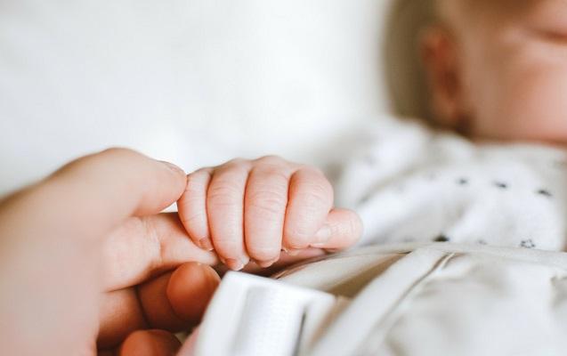 Xəstəxanda sistem köçürülən 1 yaşlı uşaq öldü