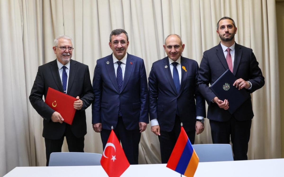 Türkiyə və Ermənistan saziş imzaladı
