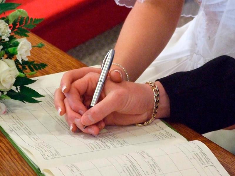 Ölkədə həmin gün evlənənlərin sayı rekord VURDU