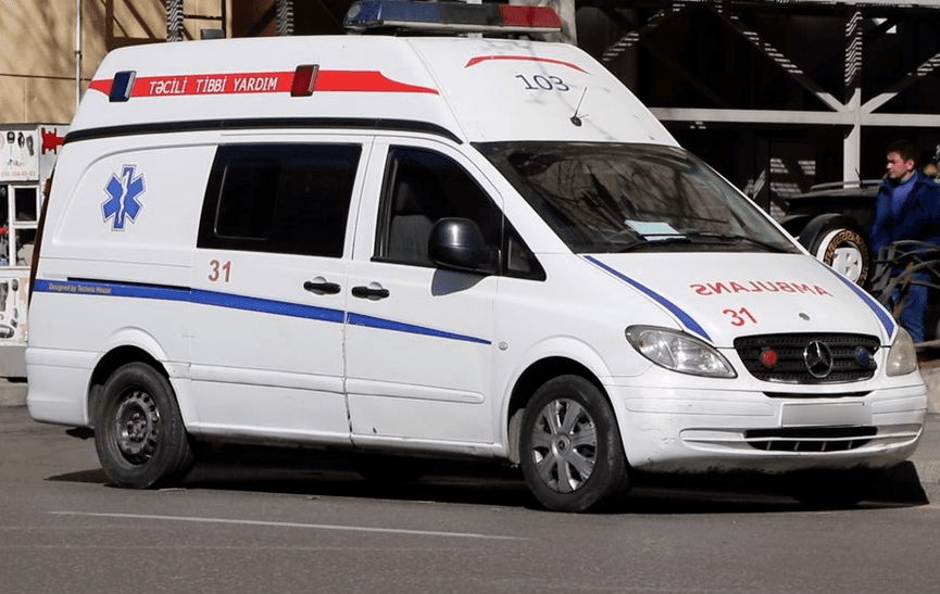74 yaşlı kişi laqunda ilə ayağını doğradı - Öldü
