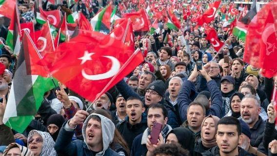 İstanbulda Fələstinə dəstək yürüşü keçirilib
