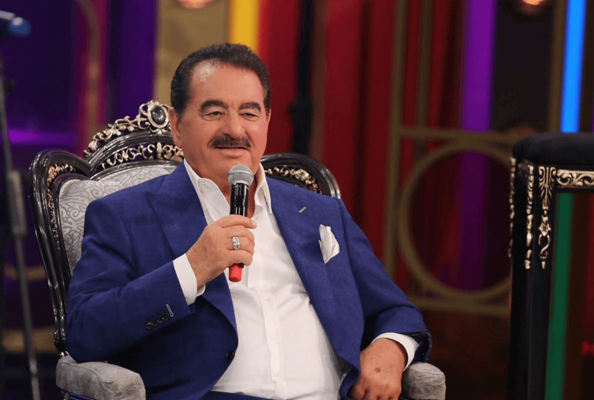 "İzmirdə qara bir qız var, ona aşiq olmuşam"