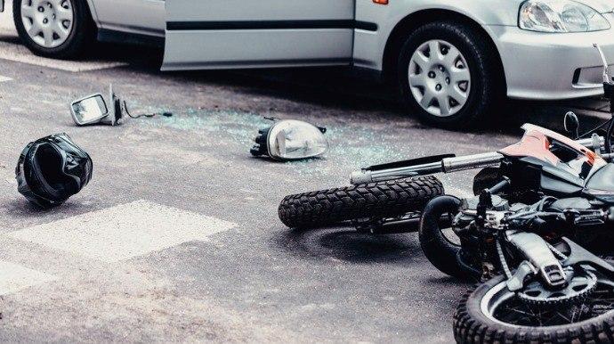 19 yaşlı motosikletçinin öldüyü qəzanın- Videosu-Yenilənib