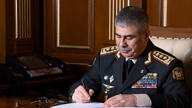 Azərbaycan müdafiə naziri Pakistan tərəfinə başsağlığı verdi