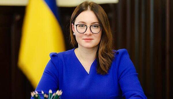 Zelenski baş naziri istefaya göndərir Zelenski baş naziri istefaya göndərir